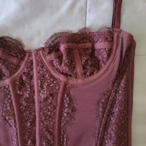OUT FROM UNDER | Modern Love Chocolate Brown Lace Mesh Sweetheart Corset Urban S - Picture 5 of 15